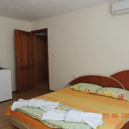 Holiday House