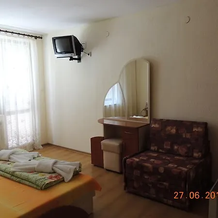 Holiday House *