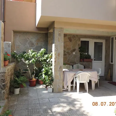 Holiday House بيت ضيافة