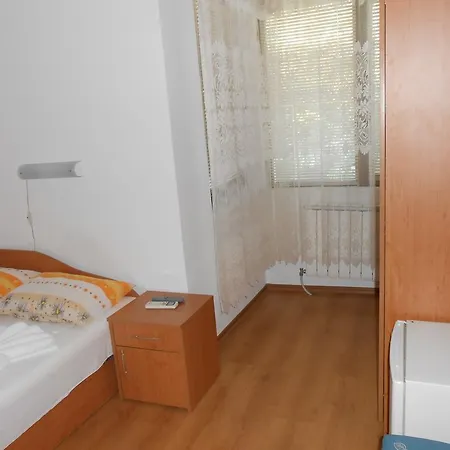Holiday House *